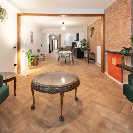 Charming And Spacious Apartments In The Heart Of アントウェルペン エクステリア 写真