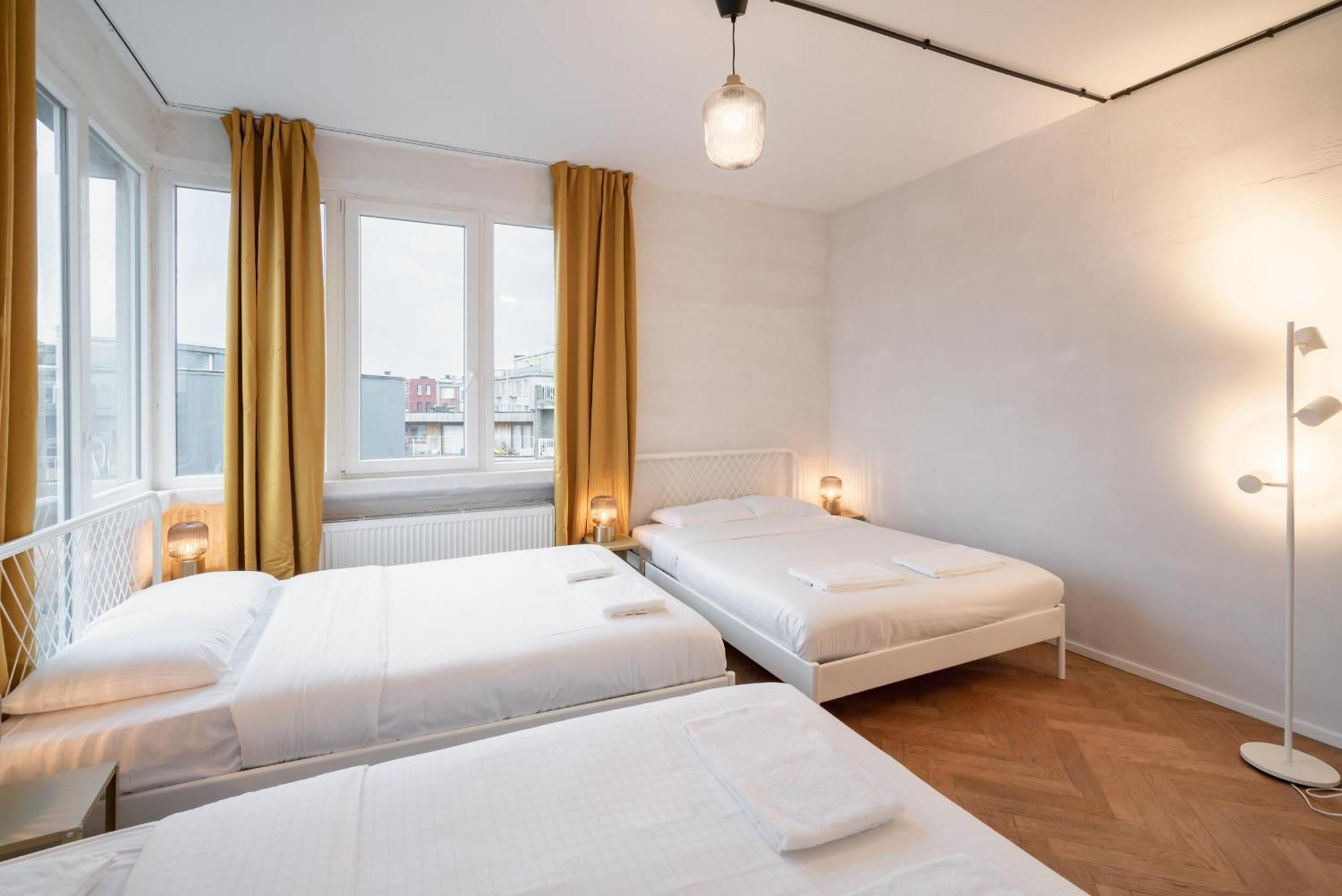 Charming And Spacious Apartments In The Heart Of アントウェルペン エクステリア 写真