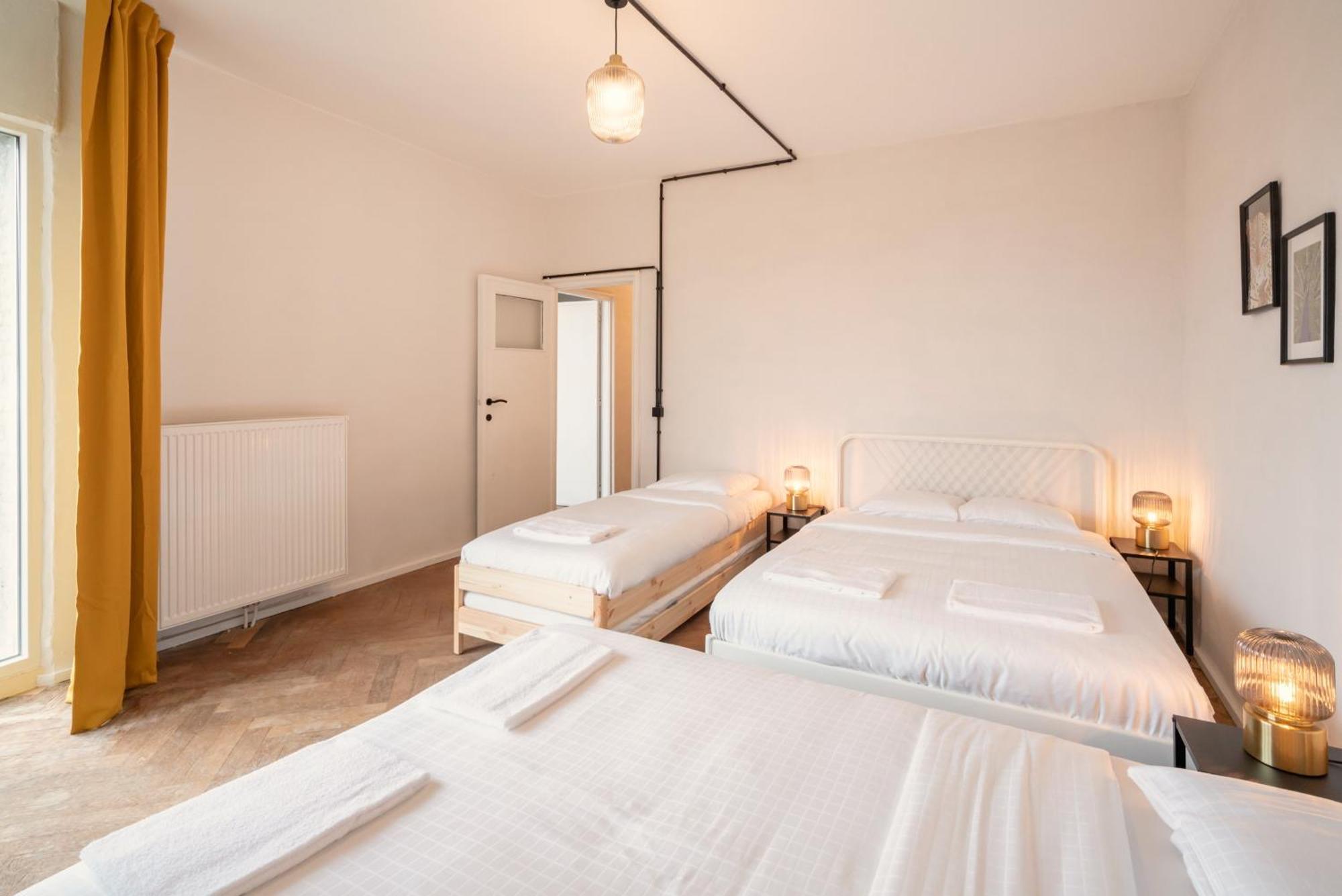 Charming And Spacious Apartments In The Heart Of アントウェルペン エクステリア 写真