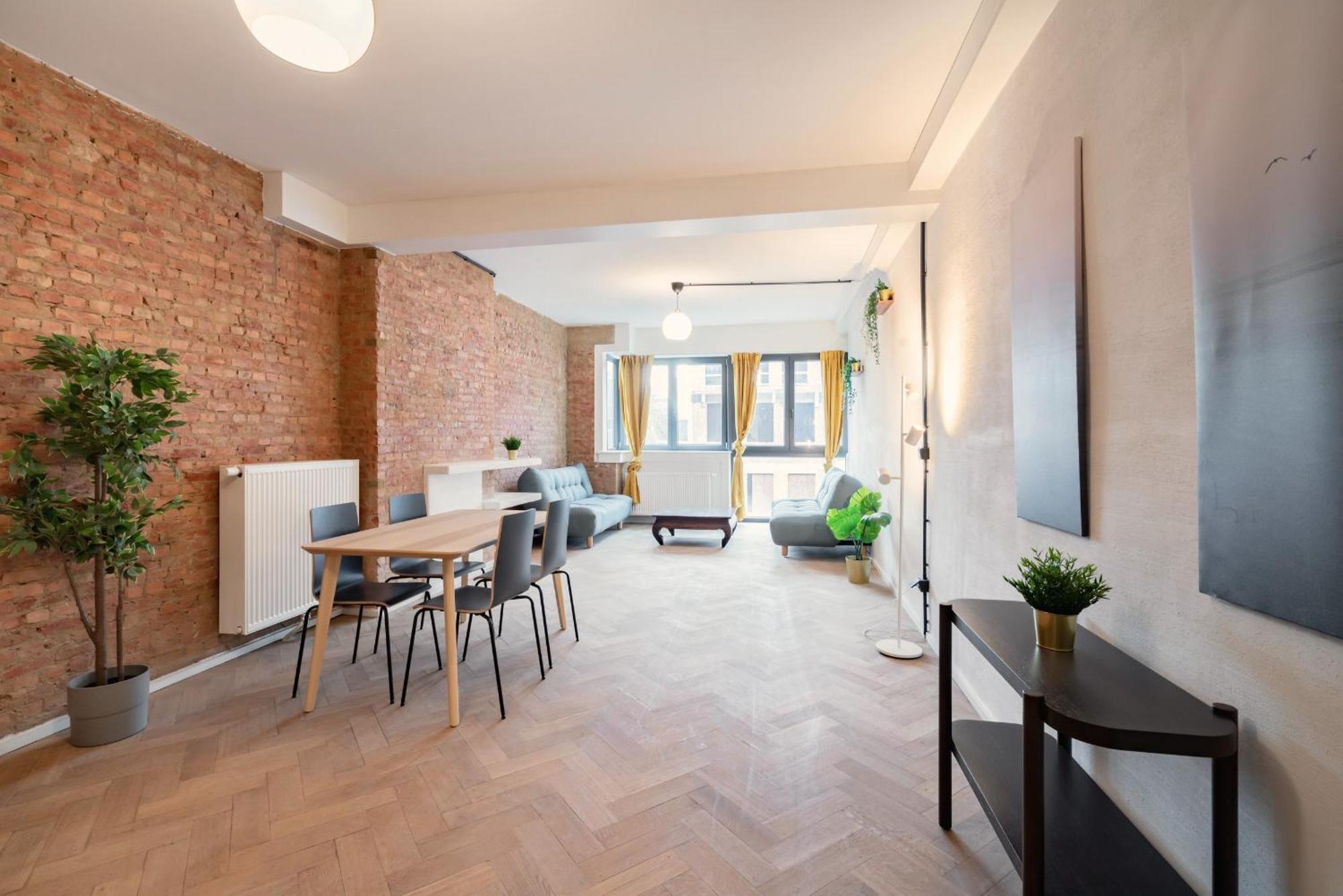 Charming And Spacious Apartments In The Heart Of アントウェルペン エクステリア 写真