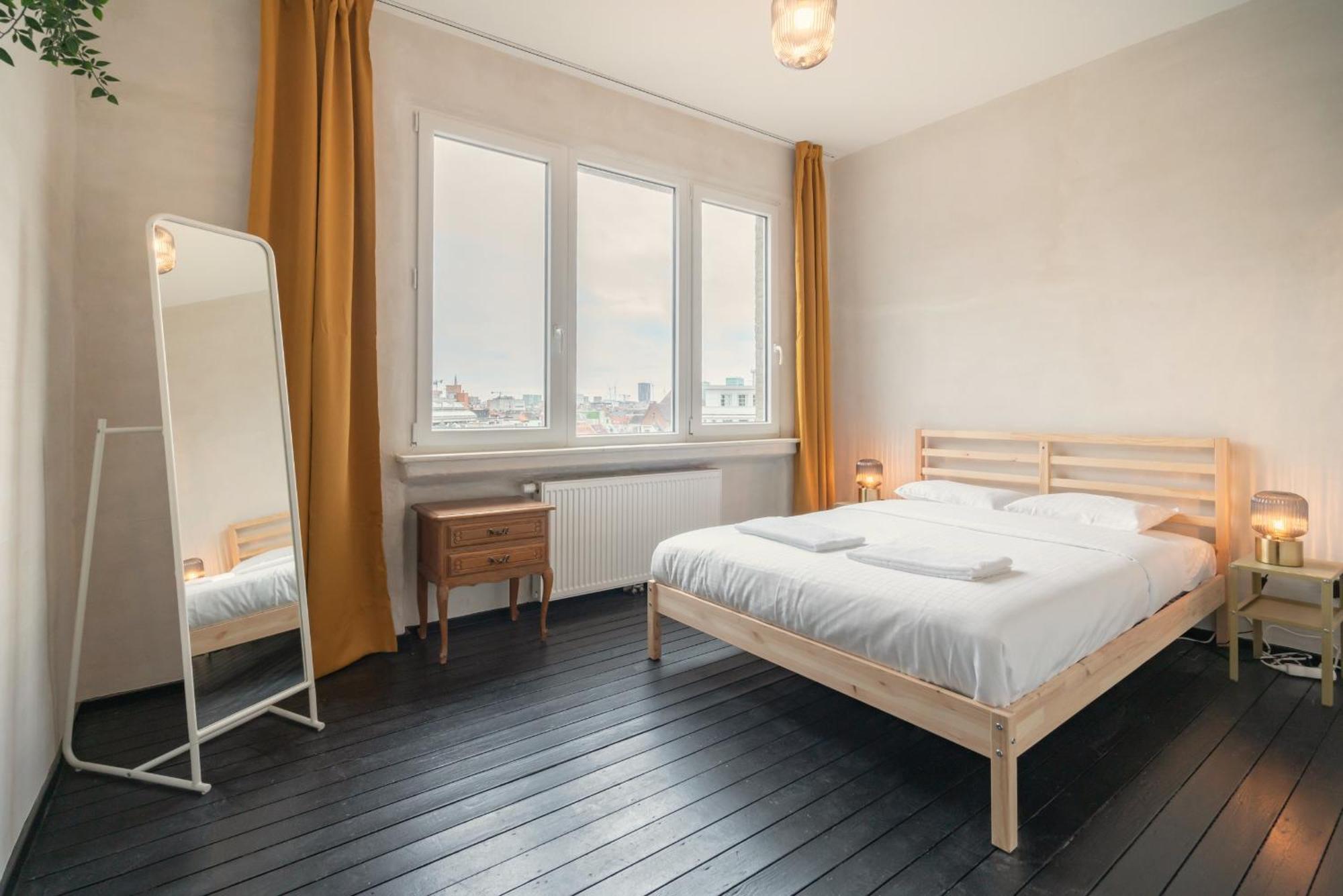 Charming And Spacious Apartments In The Heart Of アントウェルペン エクステリア 写真