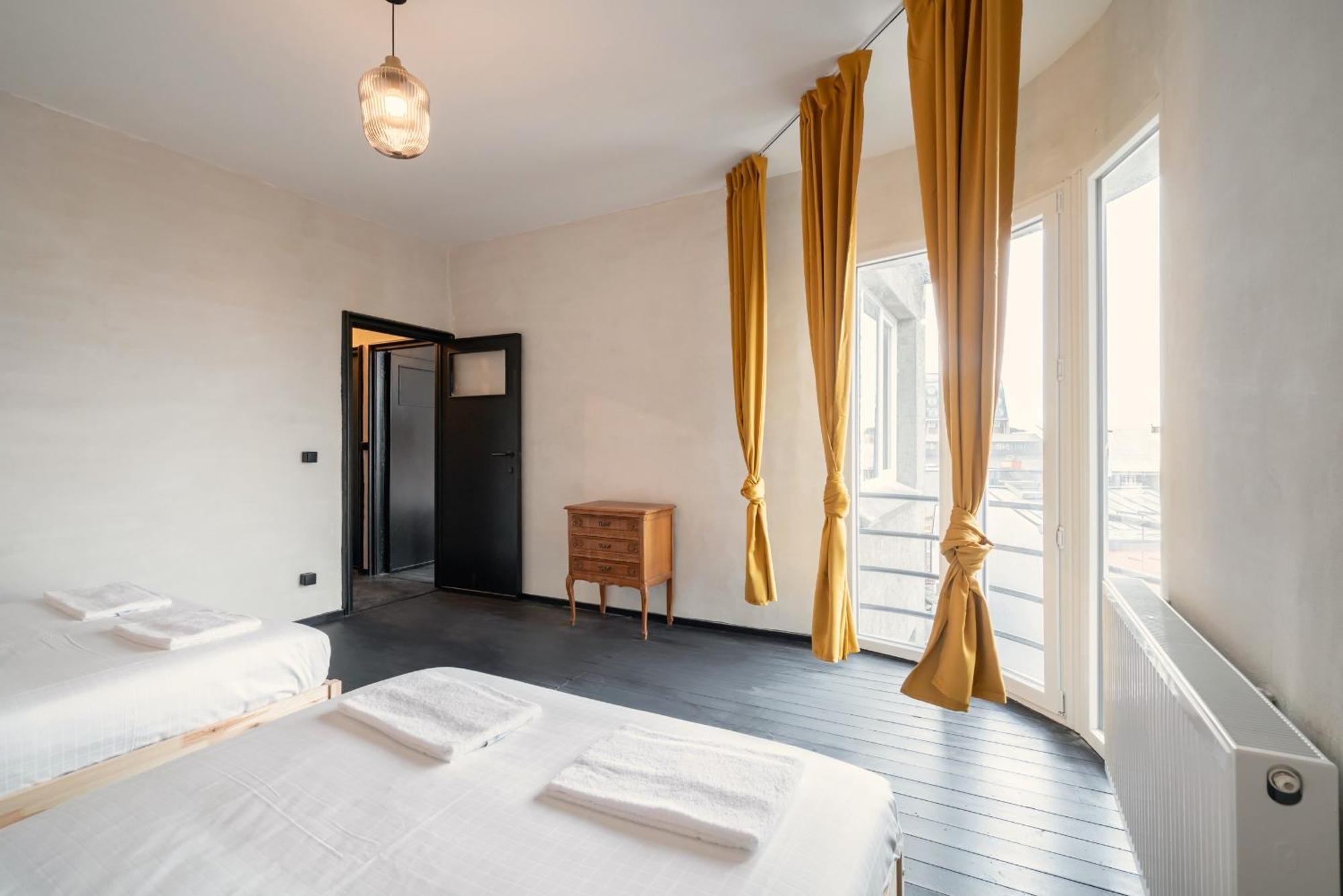 Charming And Spacious Apartments In The Heart Of アントウェルペン エクステリア 写真