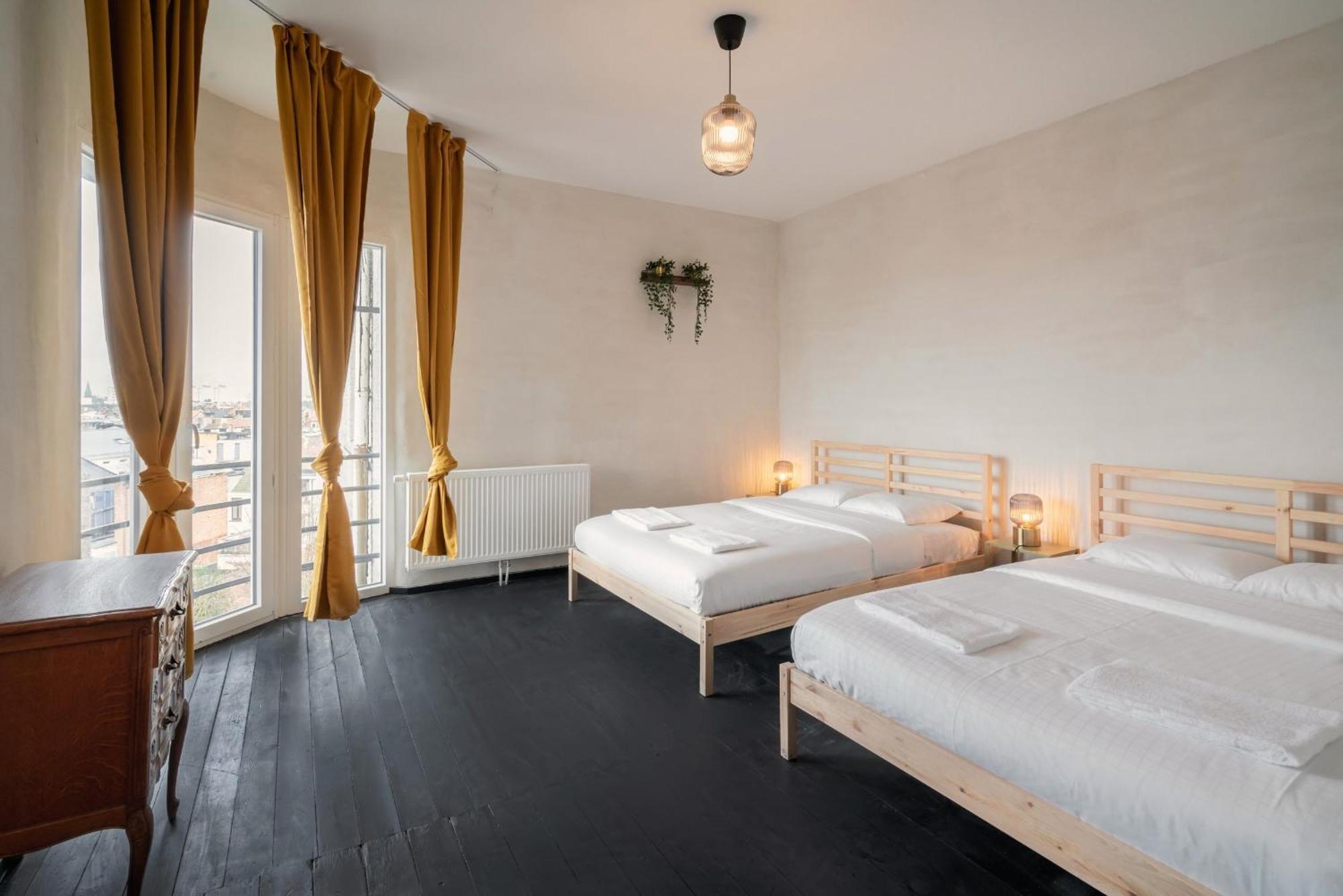 Charming And Spacious Apartments In The Heart Of アントウェルペン エクステリア 写真